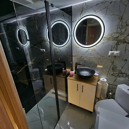 Luxury Aparments Klimatyzacja Z Prywatnym Parkingiem Apartment Radom Exterior photo
